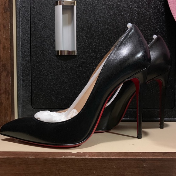 Christian Louboutin Shoes - ❌SOLD❌ Christian Louboutin Pigalle Follies Sz 37